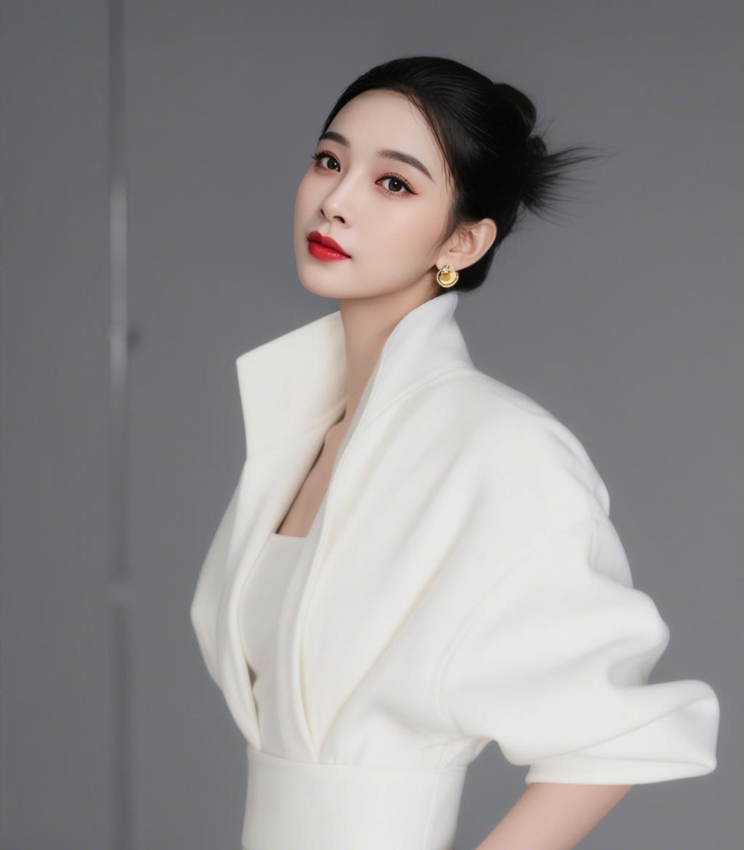 李子英